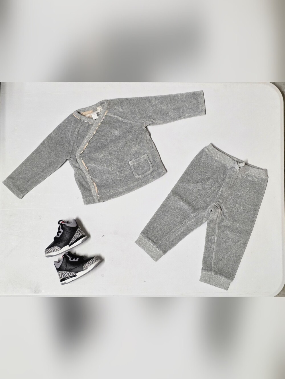 Burberry Baby Gray Fleece 3-Piece Outfit Set Jacket Pants 9Months & Jordan 3's